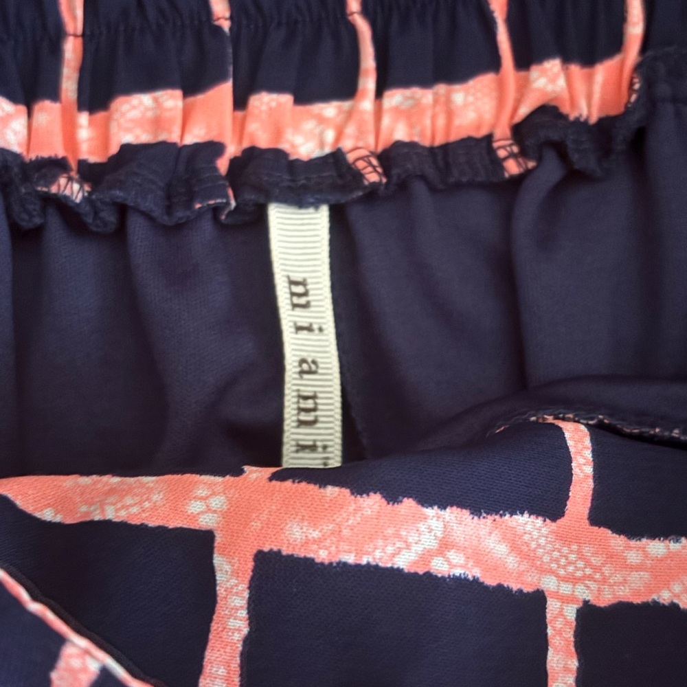 Mi a mi Francesca’s Navy and Coral Patterned Skirt - Picture 11 of 12